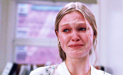 Julia-Stiles-Crying-In-Front-Of-Heath-Ledger-In-10-Things-I-Hate-About-You